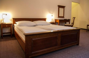 Гостиница Hotel Mazowiecki  Варшава